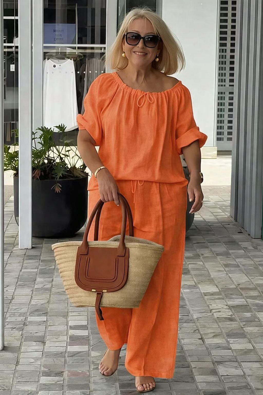 Lockeres Langarm-Sweatshirt mit Rundhalsausschnitt und Tunnelzug-Hose