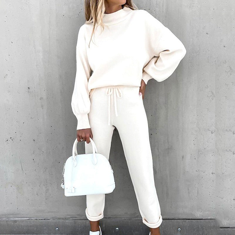 Women's two-piece sports suit