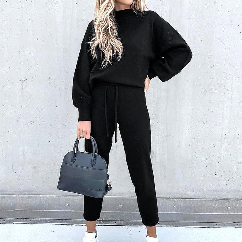 Women's two-piece sports suit