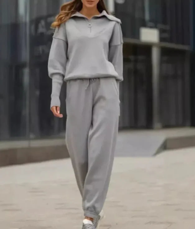 Traje deportivo de mujer con cremallera