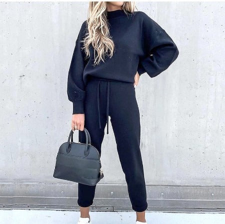 Women's two-piece sports suit