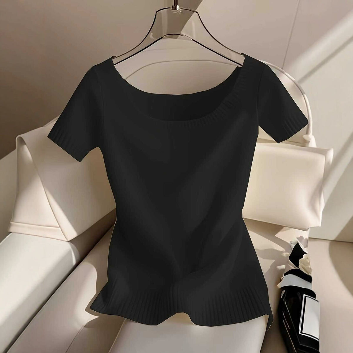 Gestricktes schlichtes T-Shirt